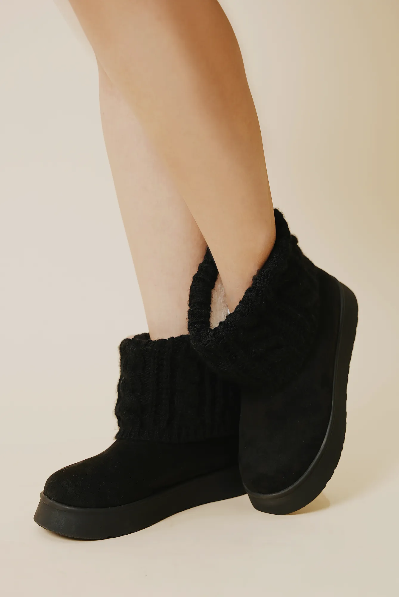 CozyCuff Boots - Black