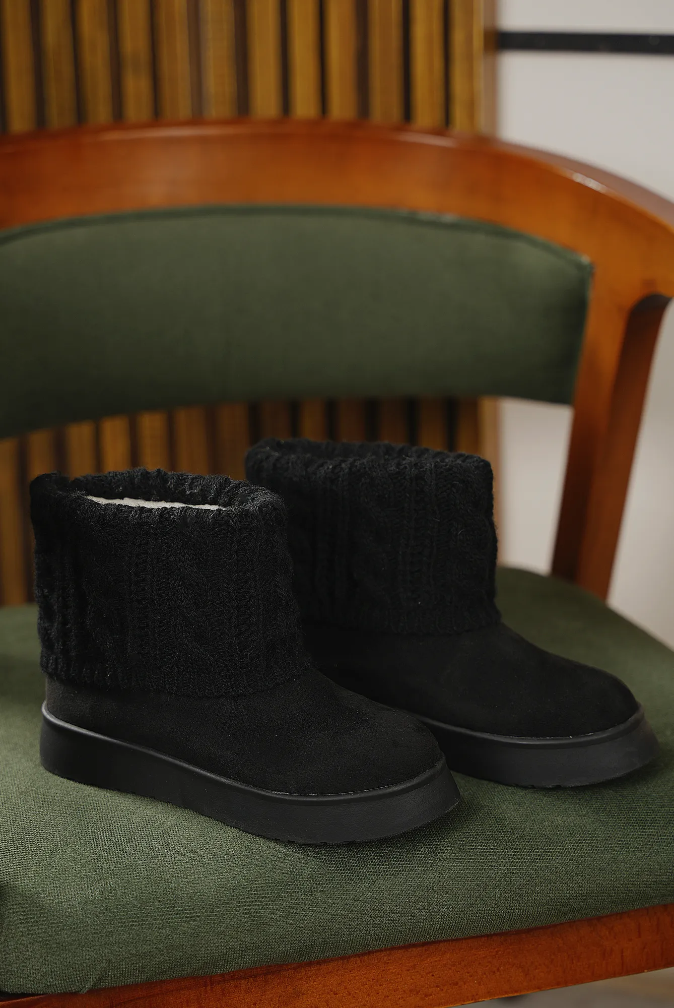 CozyCuff Boots - Black