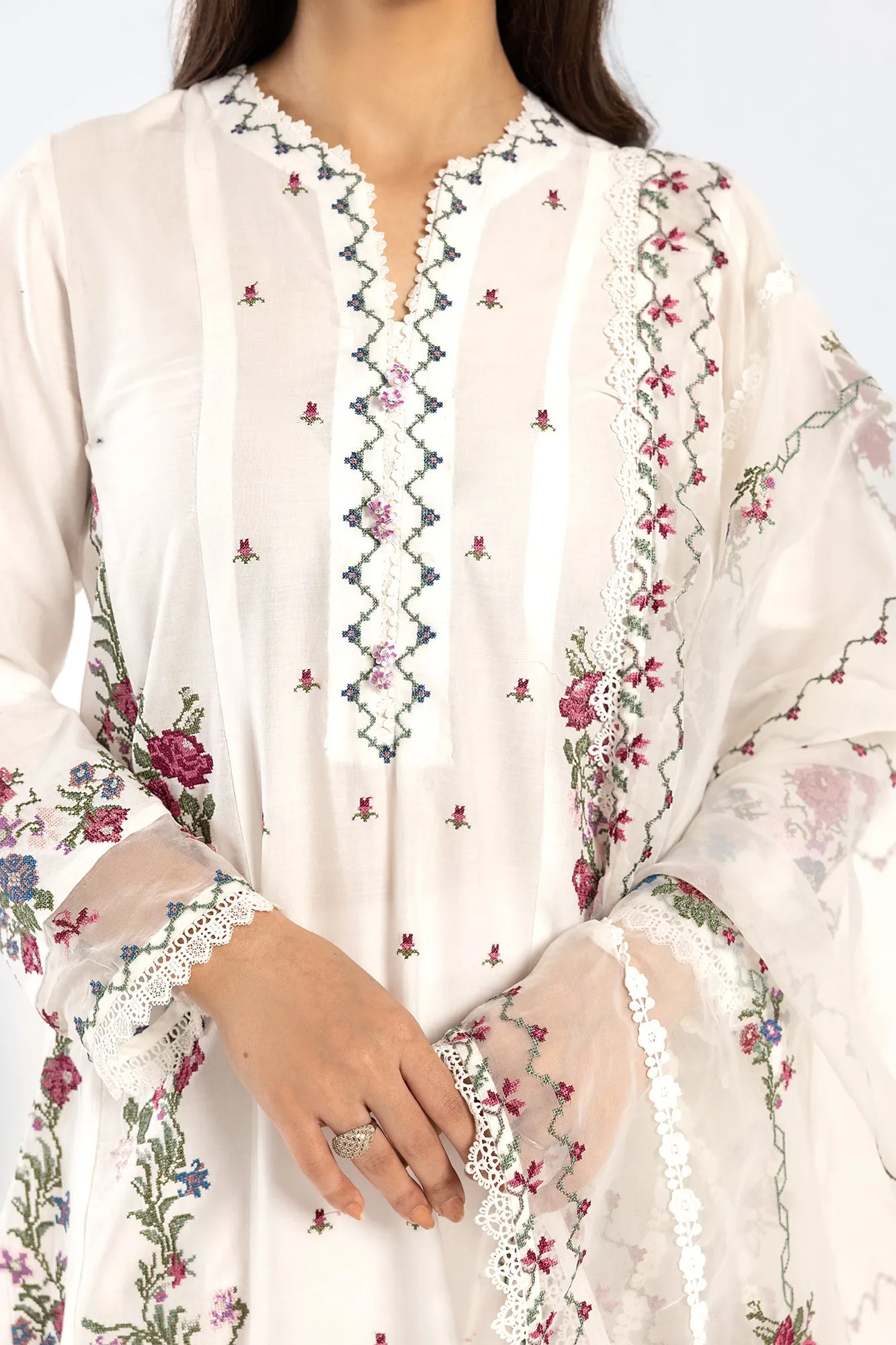 EMBROIDERED SUIT (E0608/105/001)
