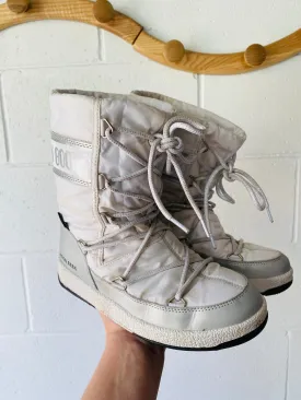 Icon Junior Winter Moon Boots, youth size 3.5